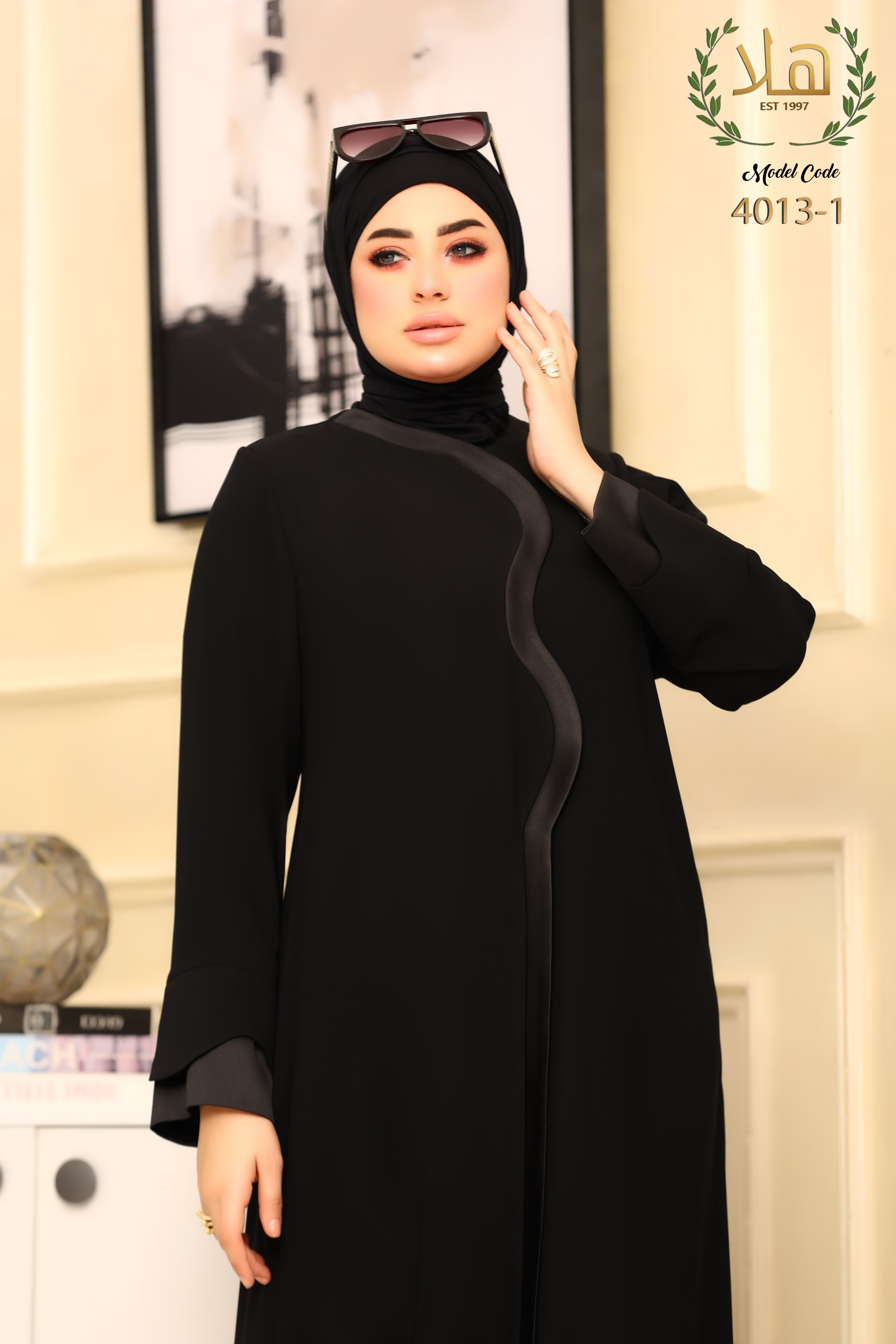 عباية موجه ستان اسود
