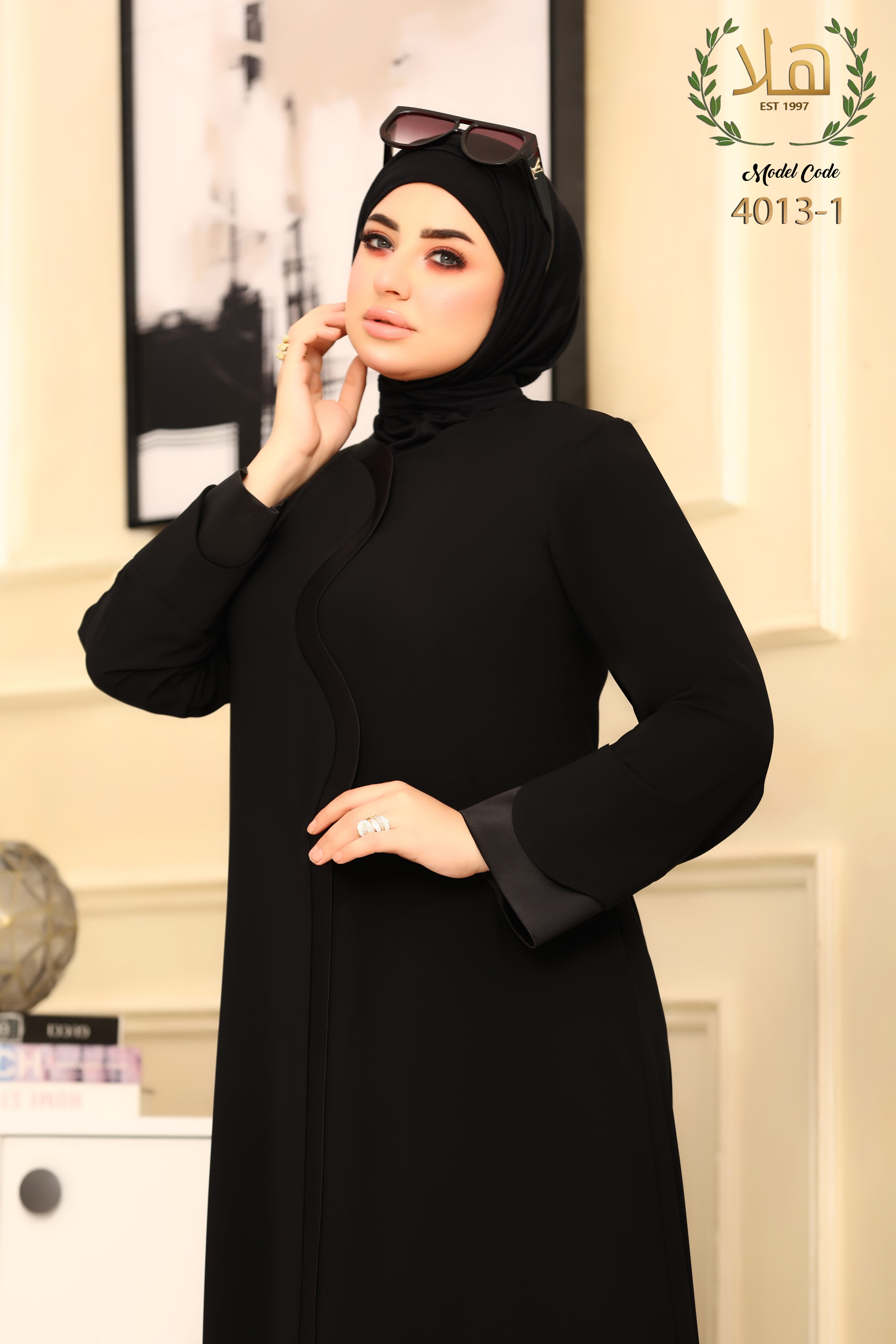 عباية موجه ستان اسود