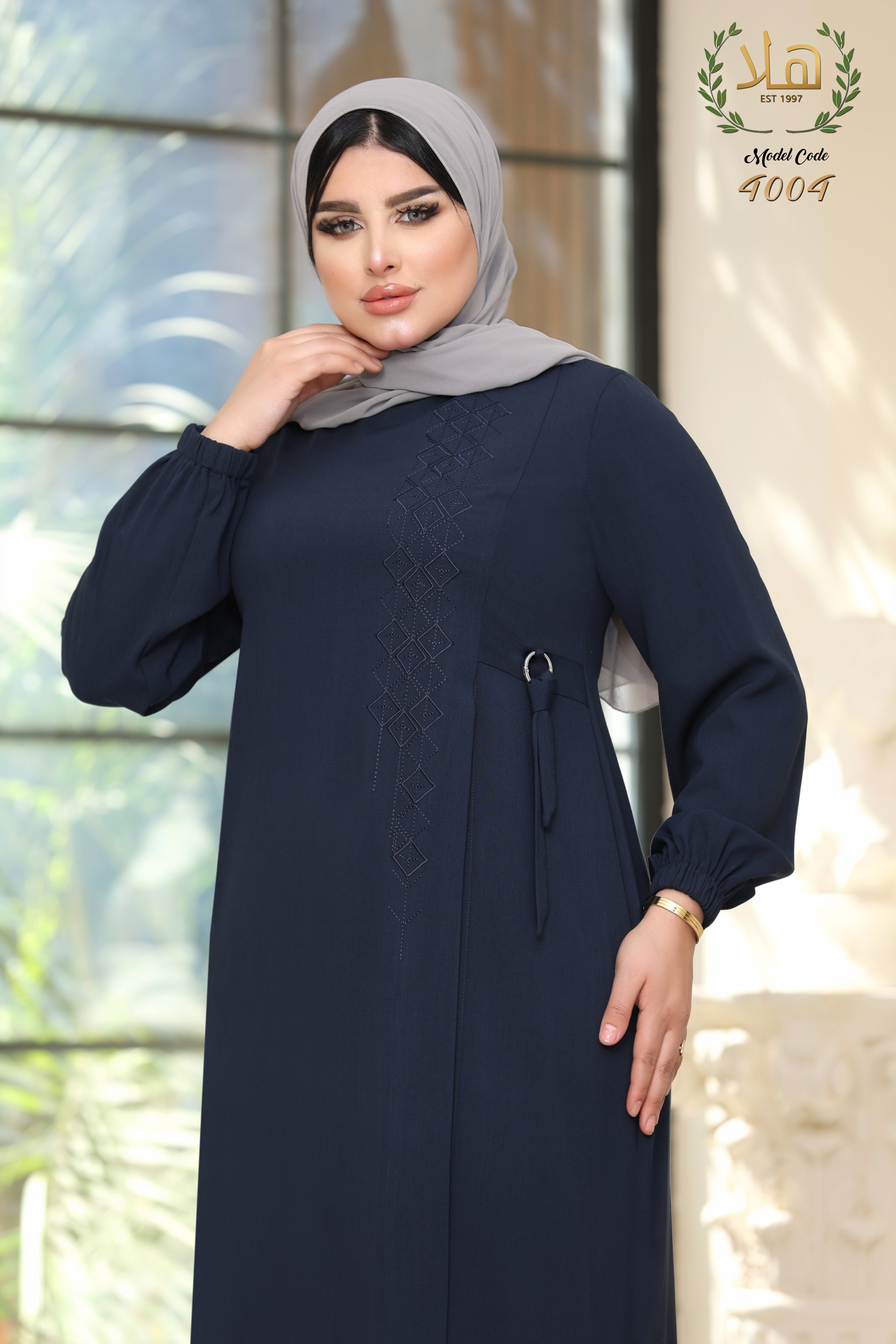 عباية تطريز توكه كحلى
